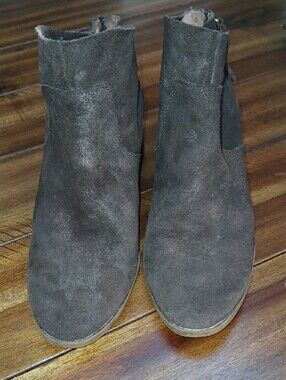 Lucky Brand Lahela Chocolate Suede Gold Shimmer Ankle Booties